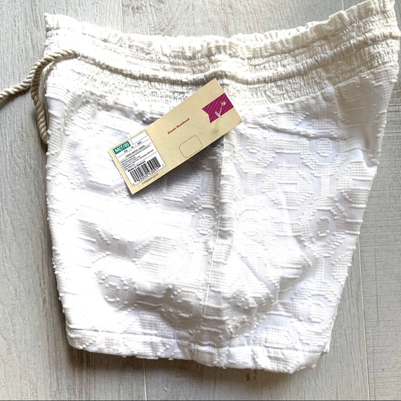 CHEROKEE ELASTIC WAISTBAND SHORTS 
FRESH WHITE - Picture 2 of 2